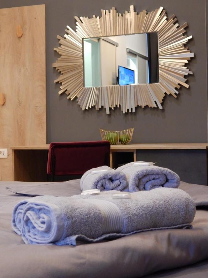 Gold Rooms And Suite Рийека Екстериор снимка